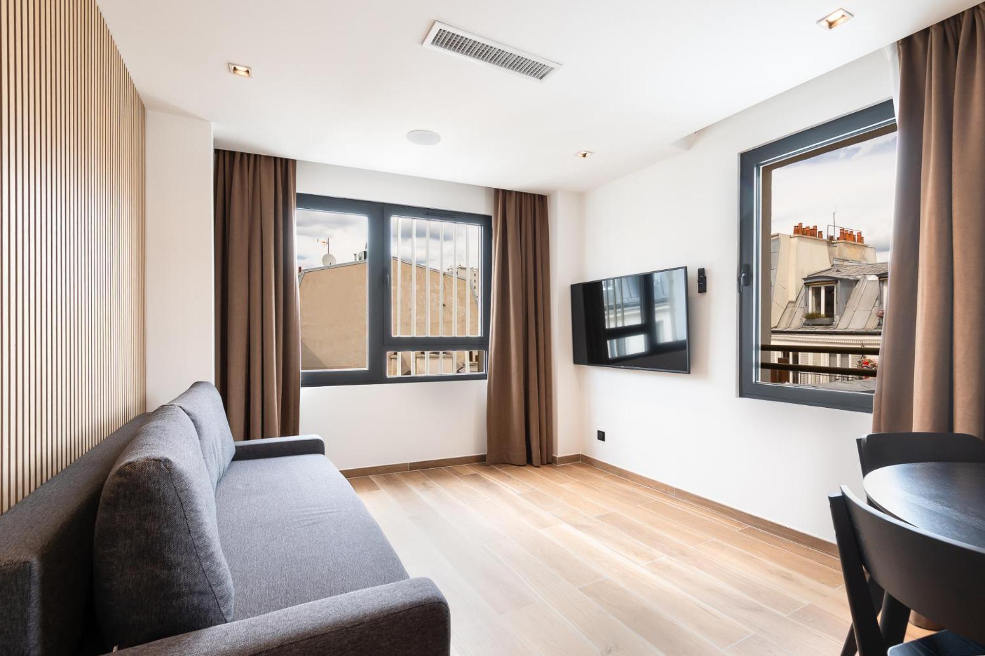 Les Suites Hcr Paris Exterior photo